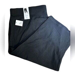 NWT Lane Bryant Livi Active Yoga Capri
